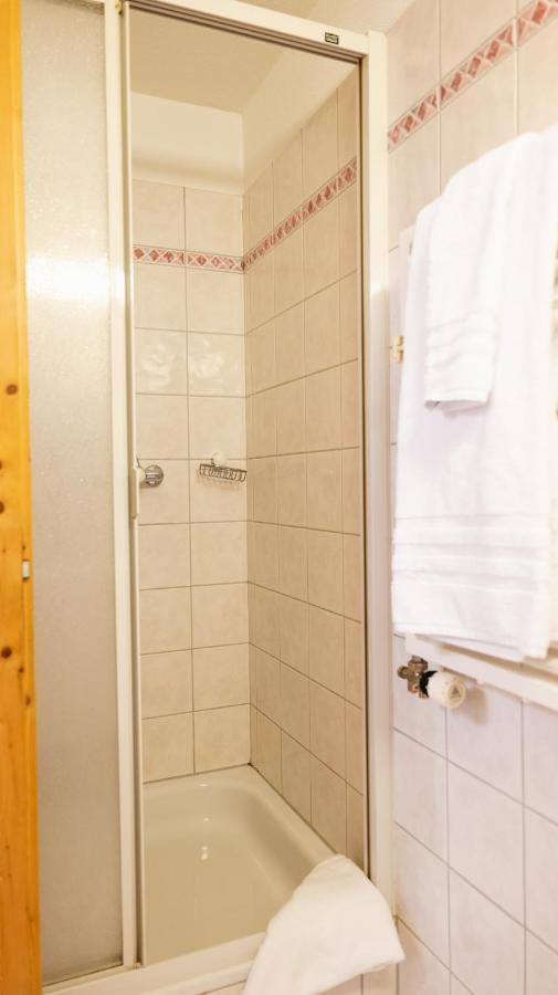 קלוסטר Wunderstay Alpine 16 Chic Studio Central Location מראה חיצוני תמונה